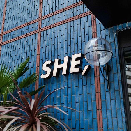 Hotel She, Osaka Zewnętrze zdjęcie