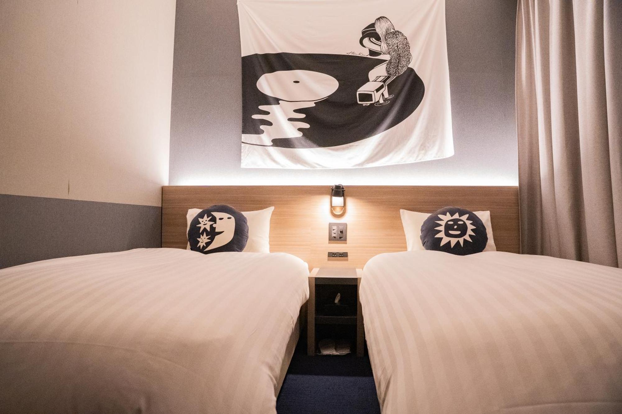 Hotel She, Osaka Zewnętrze zdjęcie